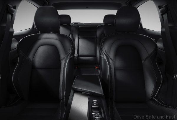 Volvo S60 T8 front seats