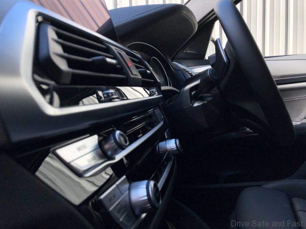 BMW X4 xDrive30i M Sport dashboard