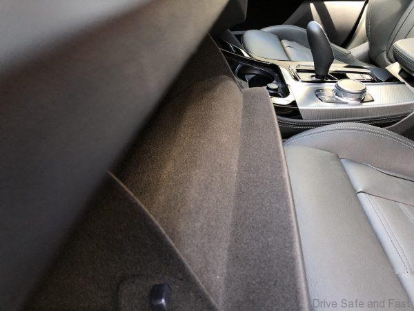 BMW X4 xDrive30i M Sport glovebox