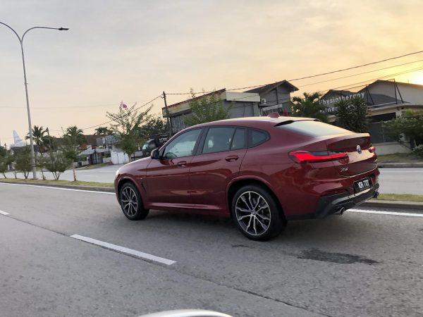 BMW X4 xDrive30i M Sport red