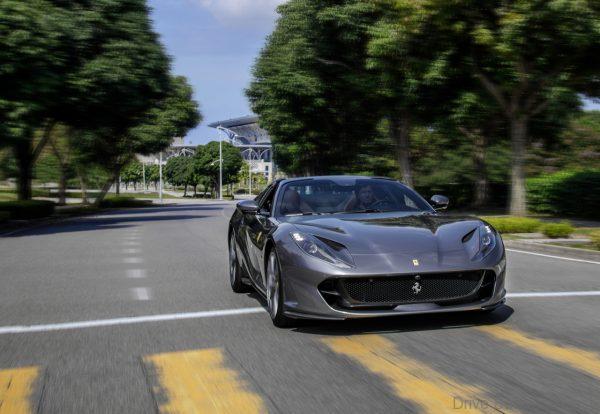 Ferrari 812 GTS drive