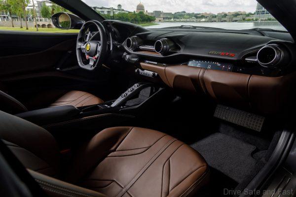 Ferrari 812 GTS cabin