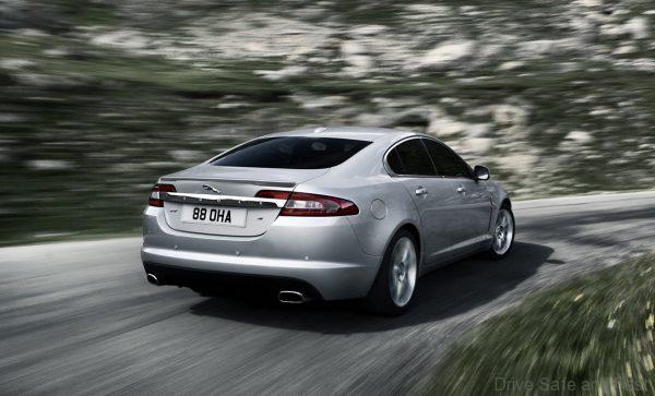 Jaguar XF 2008-2010 drive