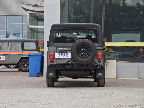 Beijing Auto Works (BAW) BJ212 rear view