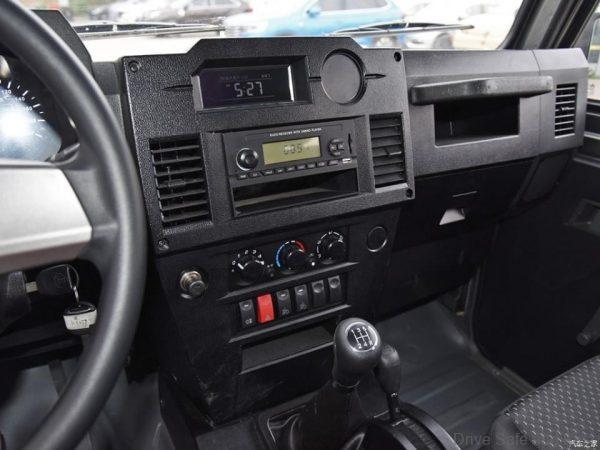 Beijing Auto Works (BAW) BJ212 gear shift
