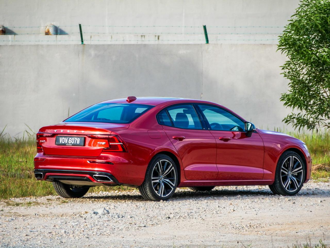 a volvo s60 from the rear