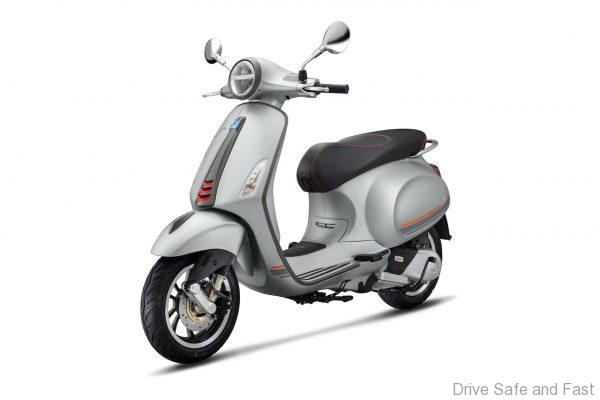 Vespa Primavera S Special Edition 150 side