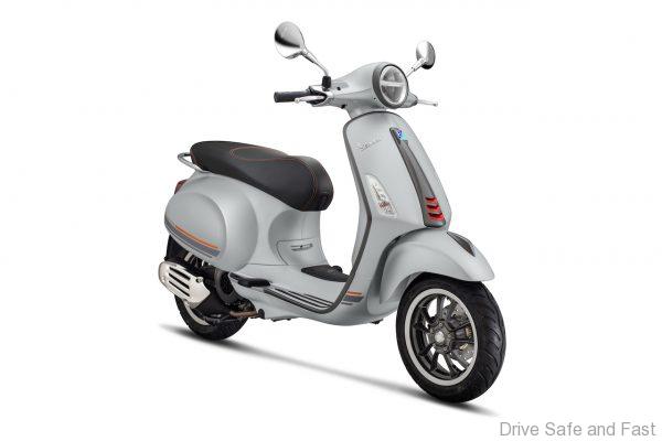 Vespa Primavera S Special Edition 150 side
