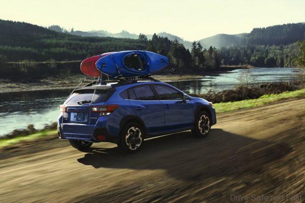 Subaru XV 2021 going canoeing