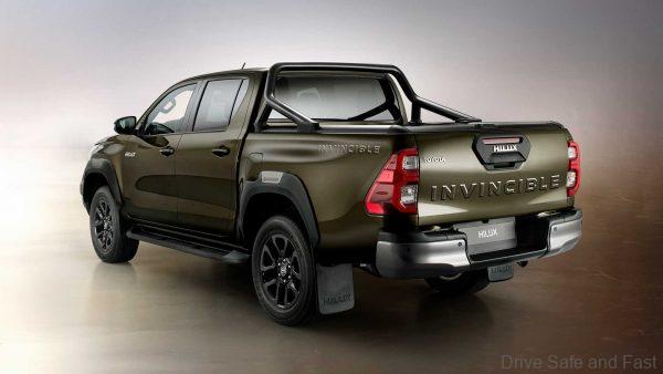 Toyota Hilux 2021_rear deck