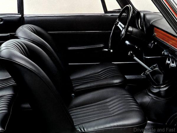 1963 Alfa GT 1300 Junior cabin