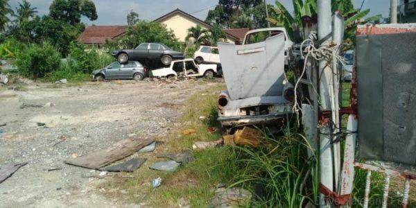 Classic car garage closes