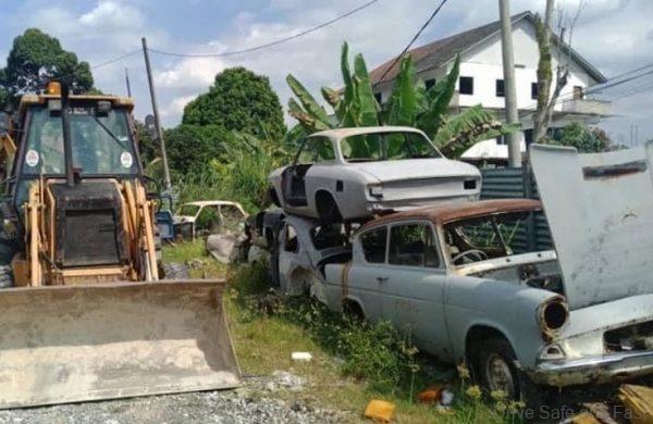 Classic car garage closes