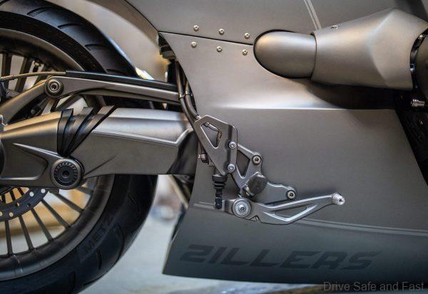 BMW R nineT Customised by Zillers Garage_pedals