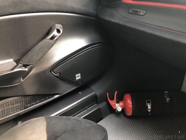 Ferrari 488 Pista Piloti Test Drive_JBL ICE