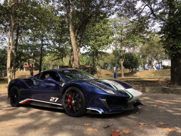 Ferrari 488 Pista Piloti Test Drive_side front