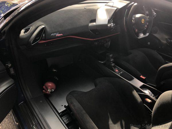 Ferrari 488 Pista Piloti Test Drive_cabin