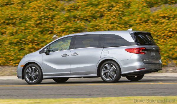 2020 Honda Odyssey Facelift Launched_rear profile
