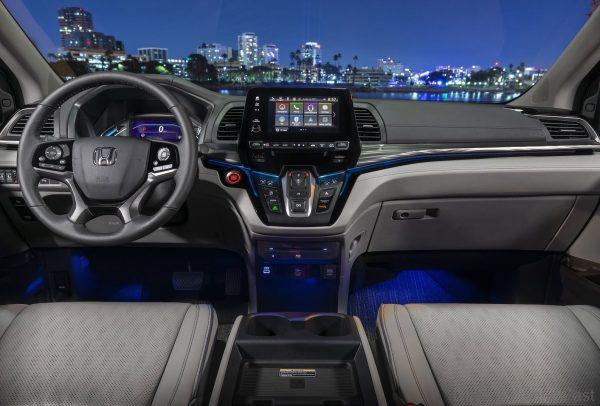 2020 Honda Odyssey Facelift Launched_cockpit