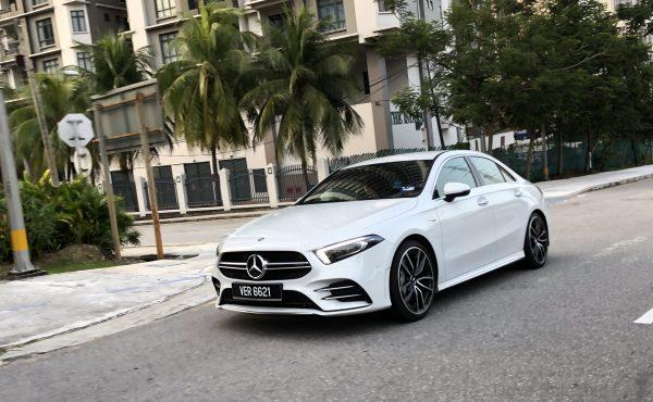 Mercedes-Benz A35 4Matic Saloon_moving