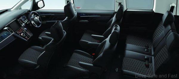 Mitsubishi Delica D:5_MPV_cabin seating
