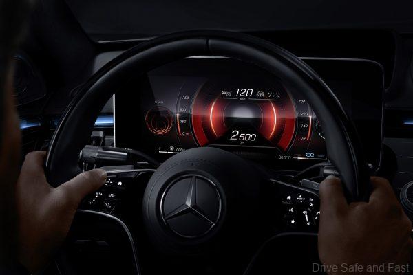 2021 Mercedes Benz S-Class Driver Screen