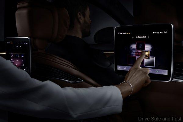 2021 Mercedes Benz S-Class MBUX Rear Passenger Screen