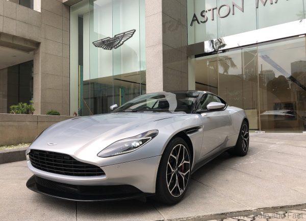 Aston Martin DB11_V8_front