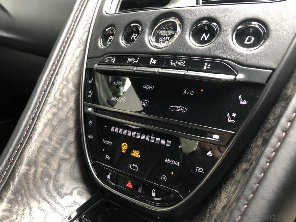 Aston Martin DB11_V8_gear changer