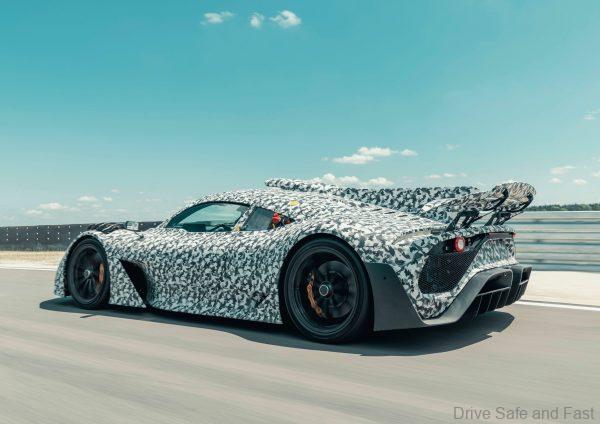 F1 engine-powered Mercedes-AMG Project One hypercar_side view