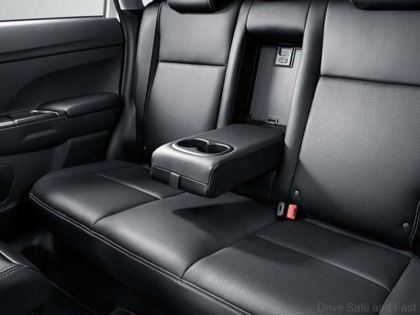 Mitsubishi ASX rear seats