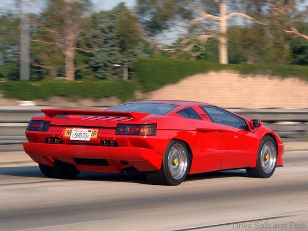 Cizeta V16T on the move