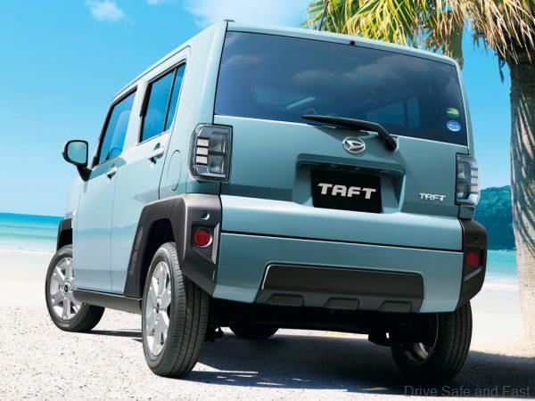 Daihatsu Taft Crossover_rear lights