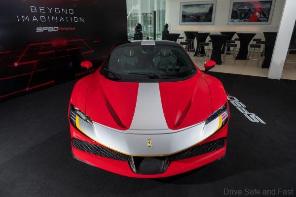 Ferrari SF90 Stradale Hybrid Supercar_nose