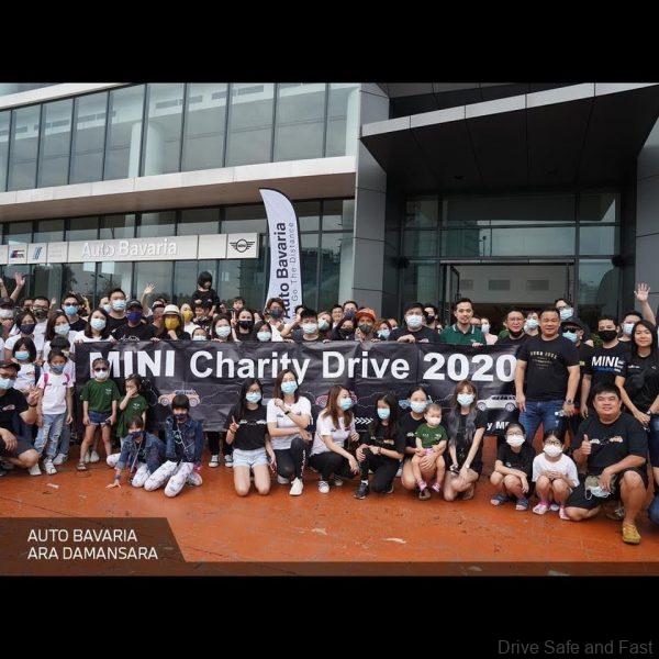 MINI Owners Charity Drive_group picture