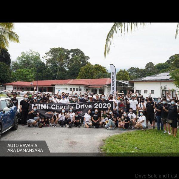 MINI Owners Charity Drive_group picture
