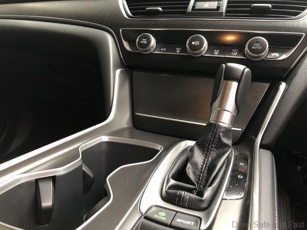 Honda Accord 1.5L Turbo_new gear shifter