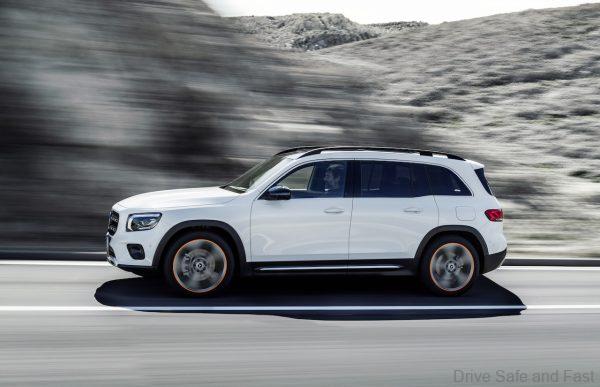 Mercedes-Benz GLB_side view