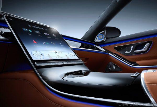 Mercedes-Benz S-Class 2021_infotainment touch screen