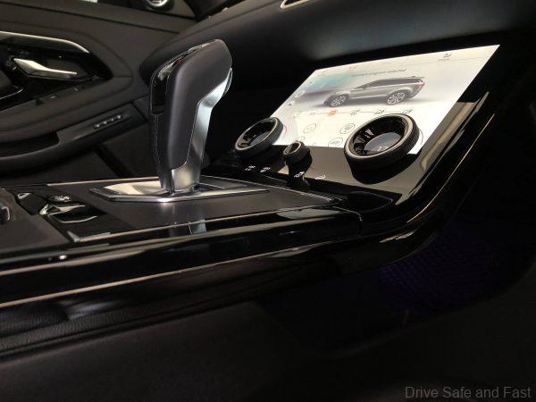 Range Rover Evoque P250 R-Dynamic_ac vents