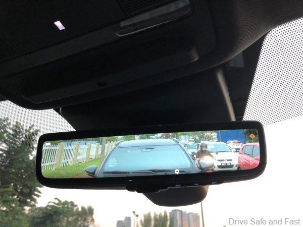Range Rover Evoque P250 R-Dynamic_ClearSight rear view mirror