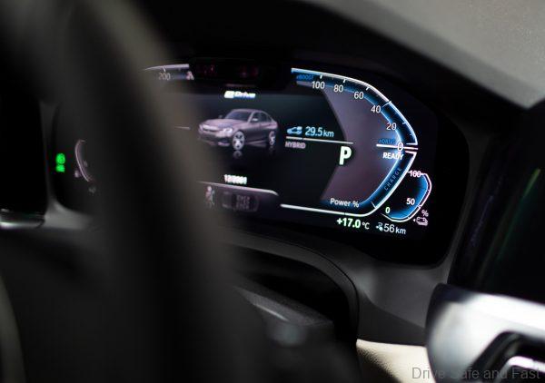 BMW 330e Plug-In Hybrid meter cluster