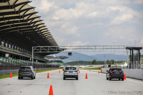 Proton X50 VS Honda HR-V vs BMW X1 At Sepang Circuit