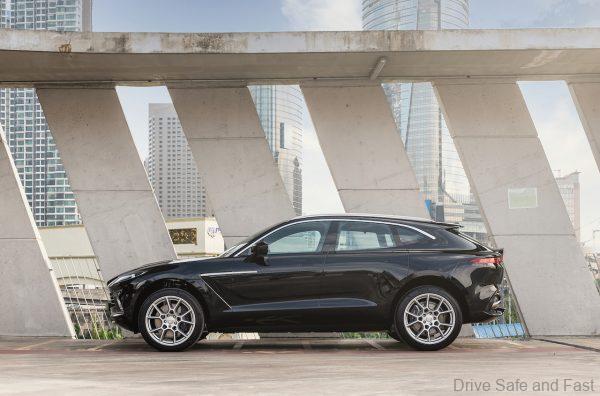 ASTON MARTIN DBX side view