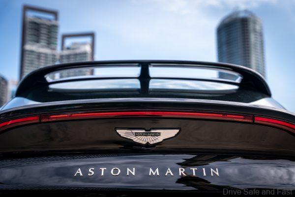 ASTON MARTIN DBX_rear spoiler