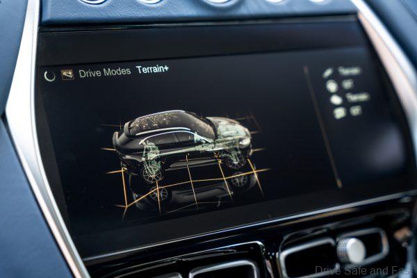 ASTON MARTIN DBX_adaptive suspension