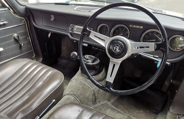 Alfa Romeo GTC_steering wheel