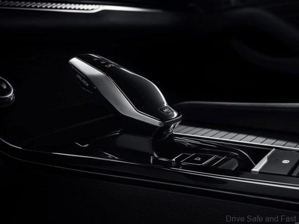 Bestune B70_gearshift