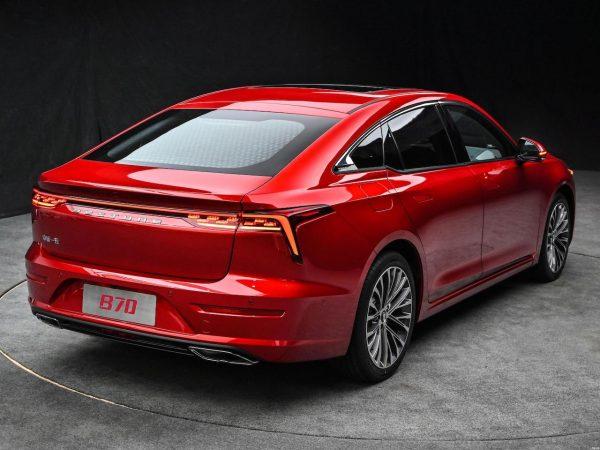 Bestune B70_rear fastback