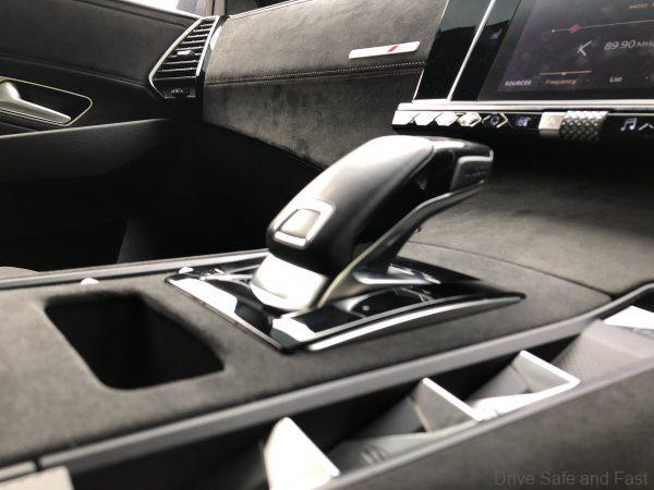 DS 7 Crossback SUV gear shift
